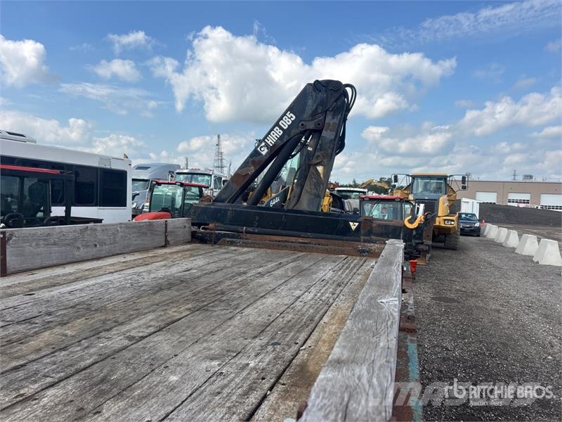 International Hiab 085-3 3800 kg Knuckle Boom on International Truck mounted cranes