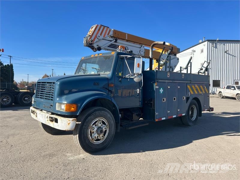 International Holan 83G 36 ft on International 4700 4x2 Bucket Plataformas sobre camión