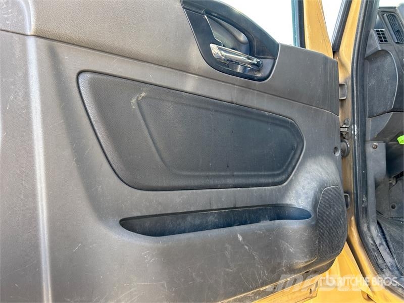International HV 607 6x4 Refrigerated Truck Грузовики-Рефрижераторы