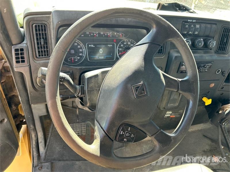International HV 607 6x4 Refrigerated Truck Грузовики-Рефрижераторы