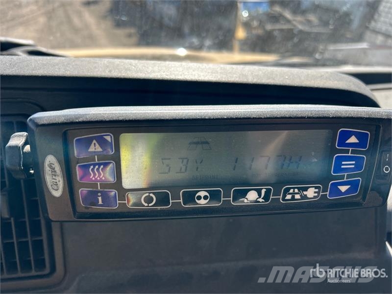International HV 607 6x4 Refrigerated Truck Грузовики-Рефрижераторы