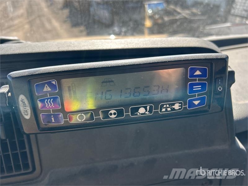 International HV 607 6x4 Refrigerated Truck Грузовики-Рефрижераторы