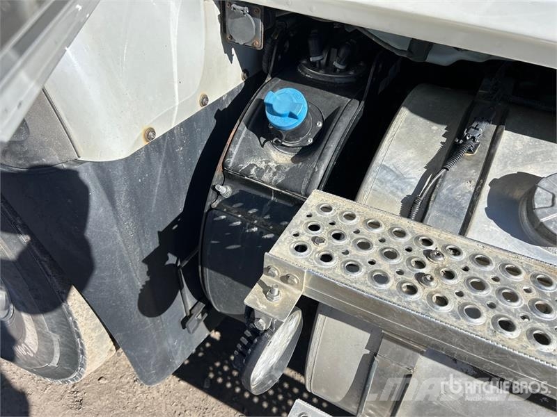 International HV607 6x4 T/A Dump Truck Tipper trucks