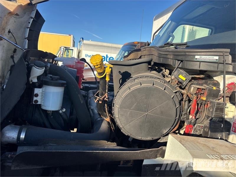 International HV613 6x4 Van Truck Umpikorikuorma-autot