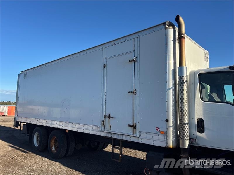International HV613 6x4 Van Truck Umpikorikuorma-autot