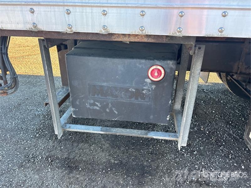 International HV613 6x4 Van Truck Umpikorikuorma-autot