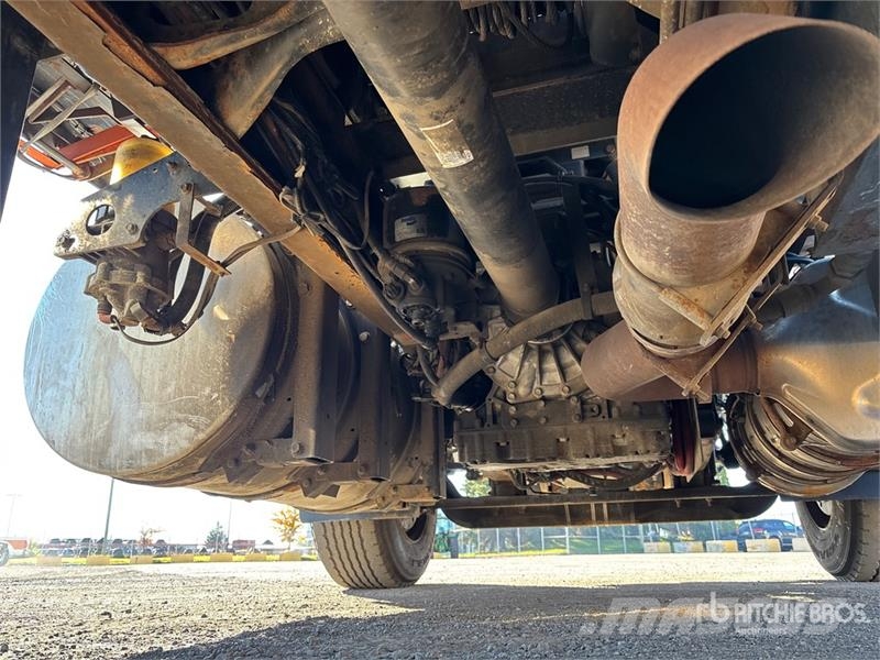 International HV613 SBA 6x4 Rollback Truck 救援车