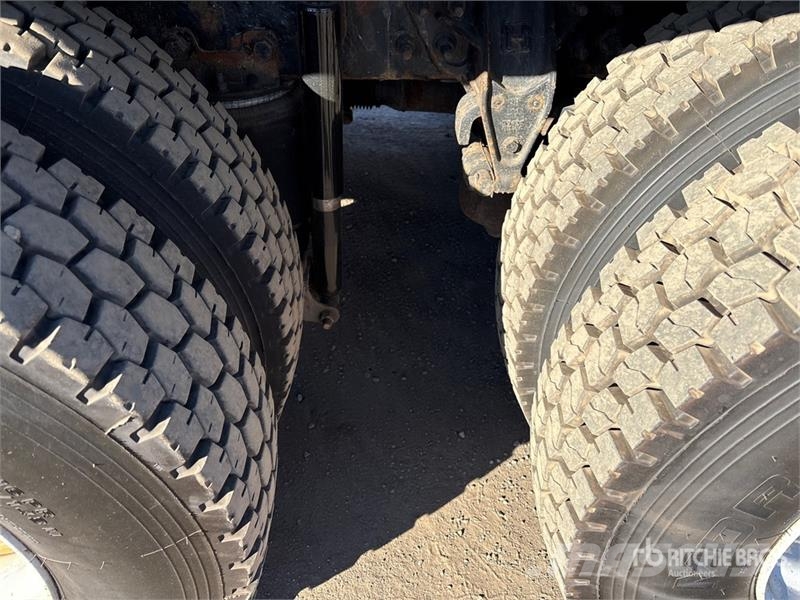 International HV613 SBA 6x4 Rollback Truck 救援车