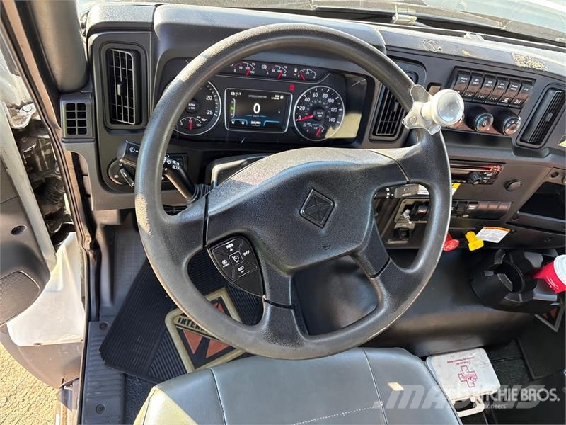 International HV613 SBA 6x4 Rollback Truck 救援车