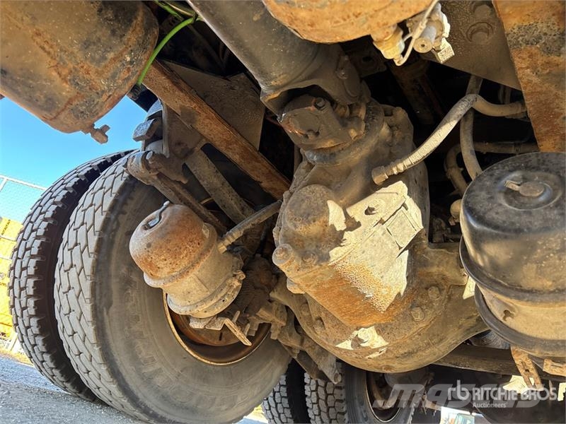 International HV613 SBA 6x4 Rollback Truck 救援车