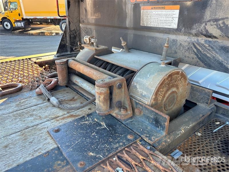 International HV613 SBA 6x4 Rollback Truck 救援车