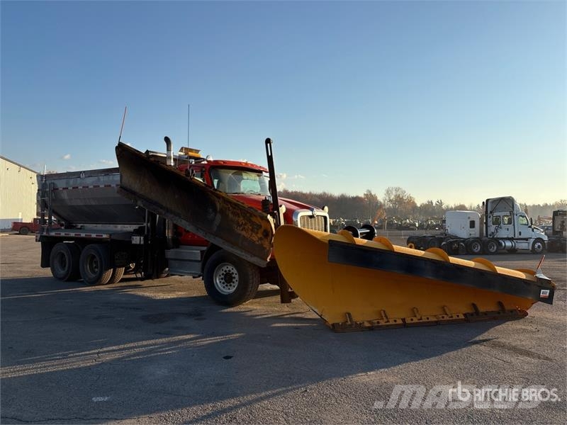 International HX620 6x4 Snow Plow Truck 多目的/汎用車両