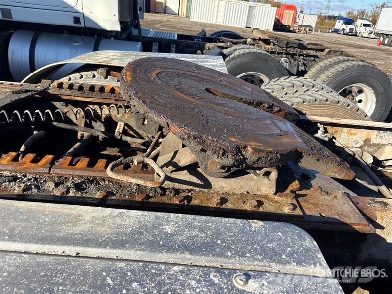 International HX620 6x4 T/A Day Cab Truck Tractor Trekkvogner