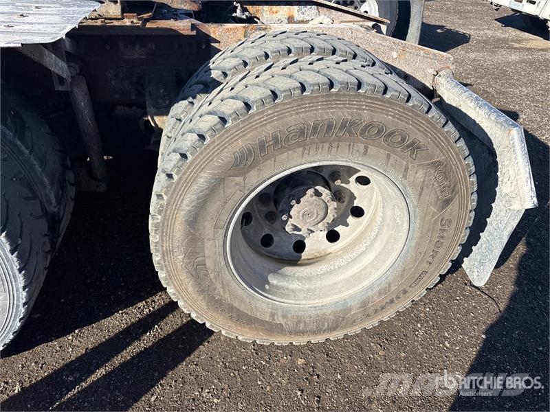 International HX620 6x4 T/A Day Cab Truck Tractor Trekkvogner