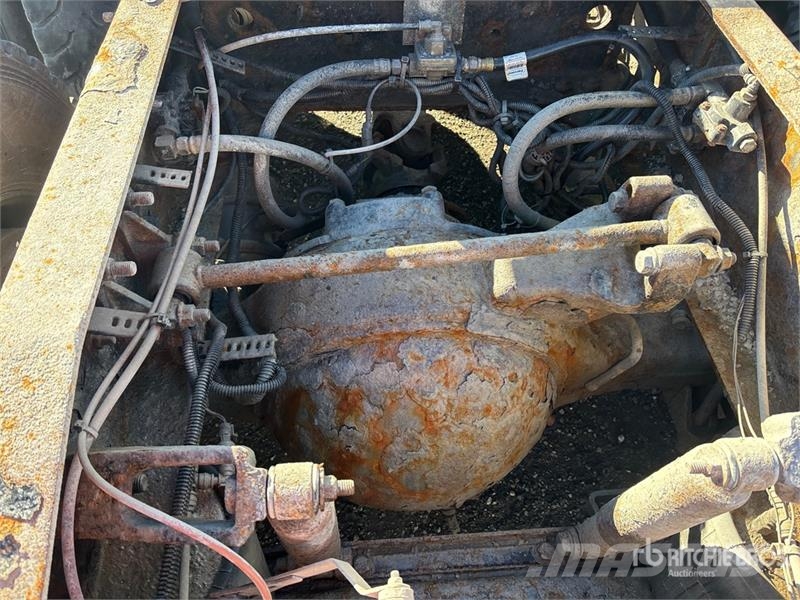 International HX620 6x4 T/A Day Cab Truck Tractor Trekkvogner