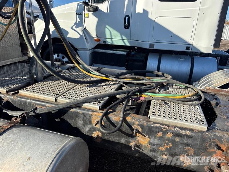 International HX620 6x4 T/A Day Cab Truck Tractor Trekkvogner