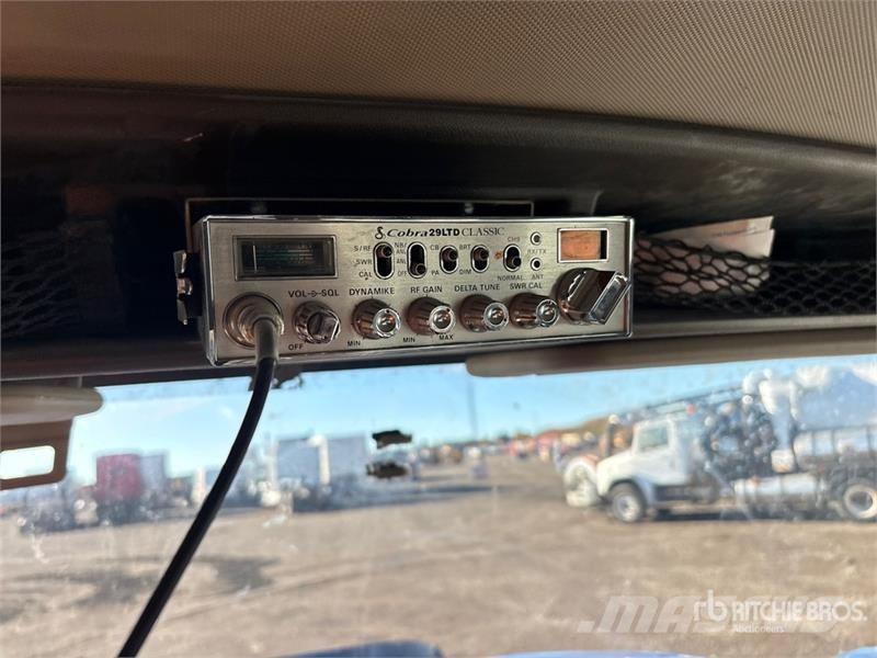 International HX620 6x4 T/A Day Cab Truck Tractor Trekkvogner