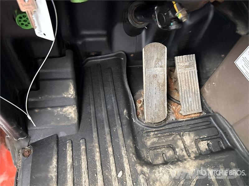 International HX620 6x4 Snow Plow Truck 多目的/汎用車両