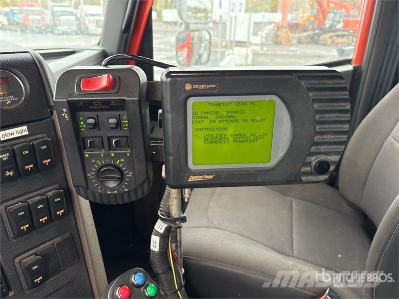International HX620 6x4 Snow Plow Truck 多目的/汎用車両