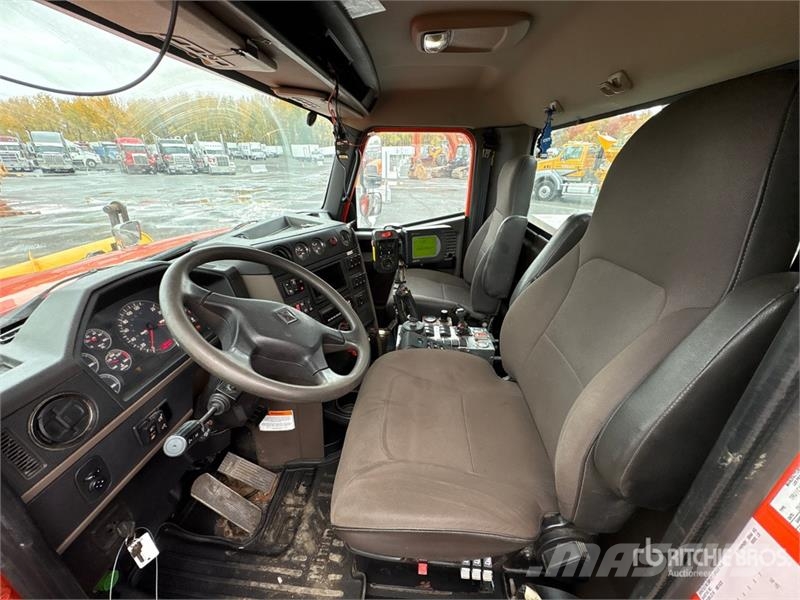 International HX620 6x4 Snow Plow Truck 多目的/汎用車両