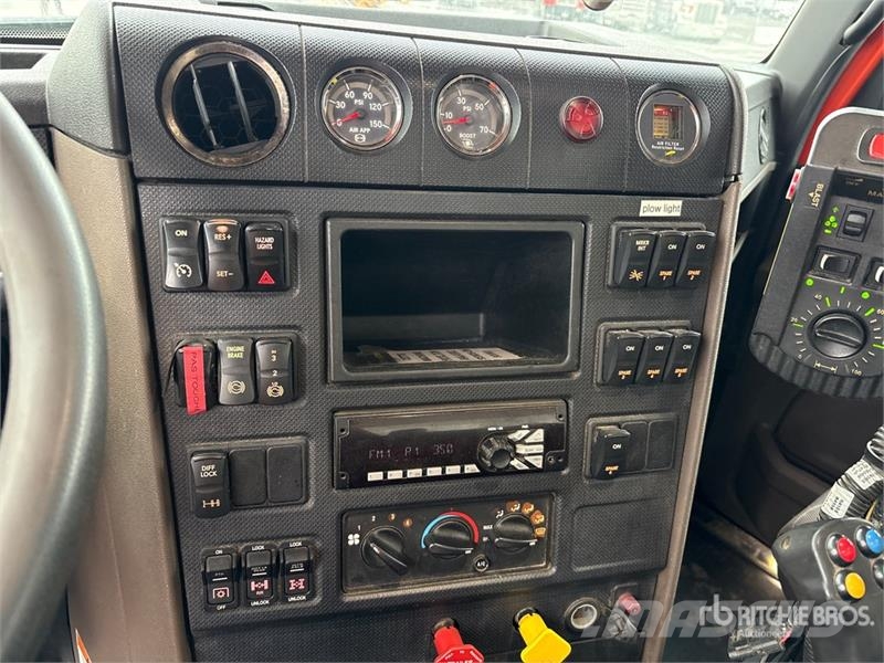International HX620 6x4 Snow Plow Truck 多目的/汎用車両