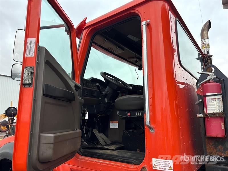 International HX620 6x4 Snow Plow Truck 多目的/汎用車両