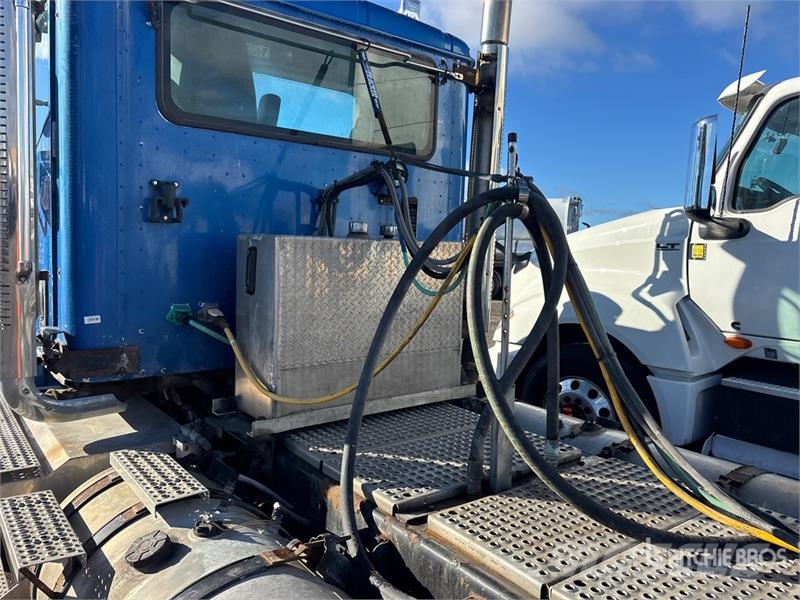 International HX620 6x4 T/A Day Cab Truck Tractor Trekkvogner