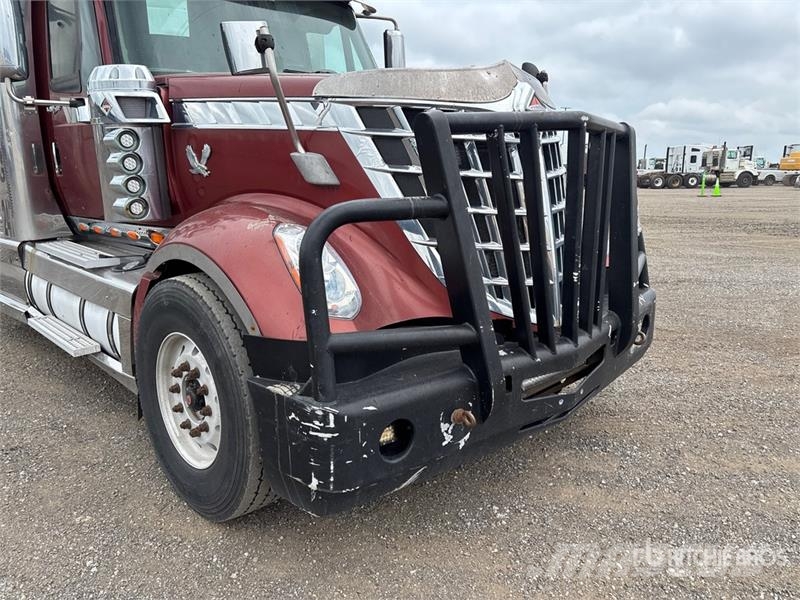 International LoneStar 6x4 T/A Sleeper Truck Tractor Τράκτορες
