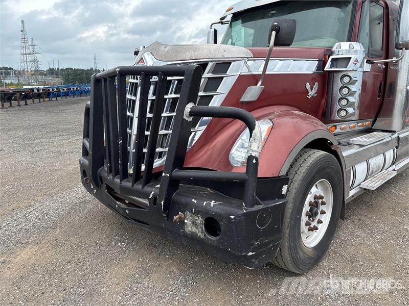 International LoneStar 6x4 T/A Sleeper Truck Tractor Τράκτορες
