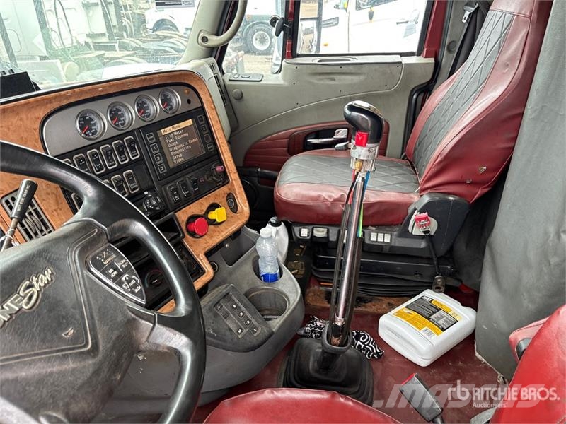 International LoneStar 6x4 T/A Sleeper Truck Tractor Τράκτορες