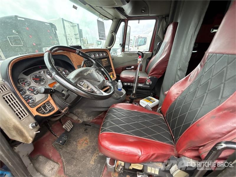 International LoneStar 6x4 T/A Sleeper Truck Tractor Τράκτορες