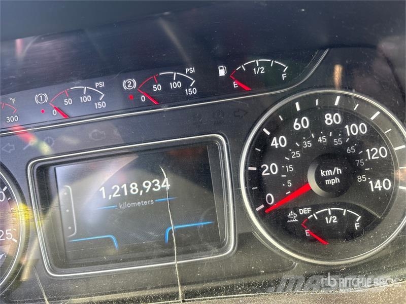 International LT625 Тягачі