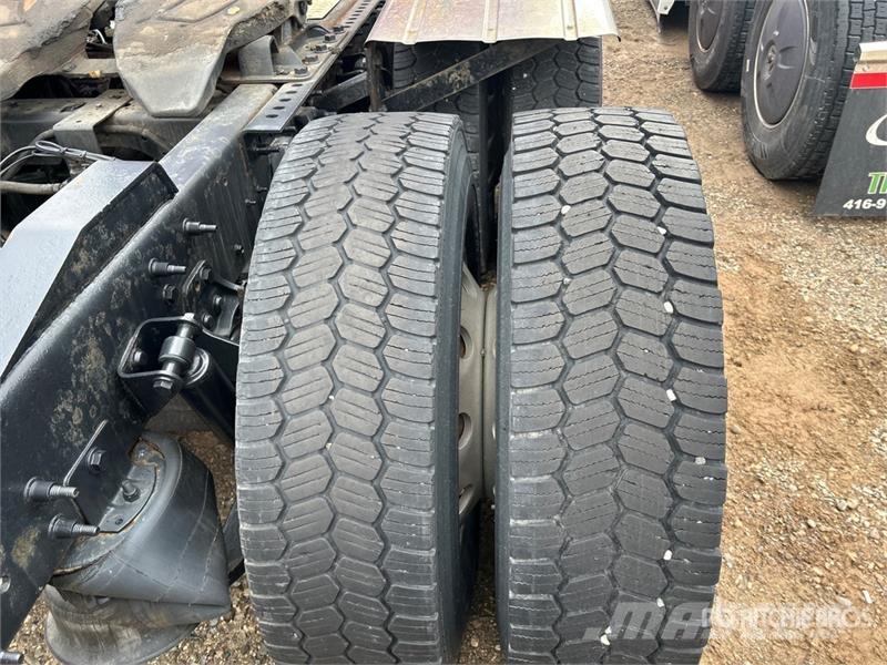 International LT625 Тягачі