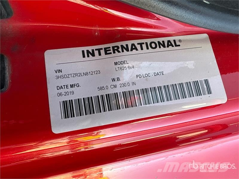 International LT625 Sadulveokid