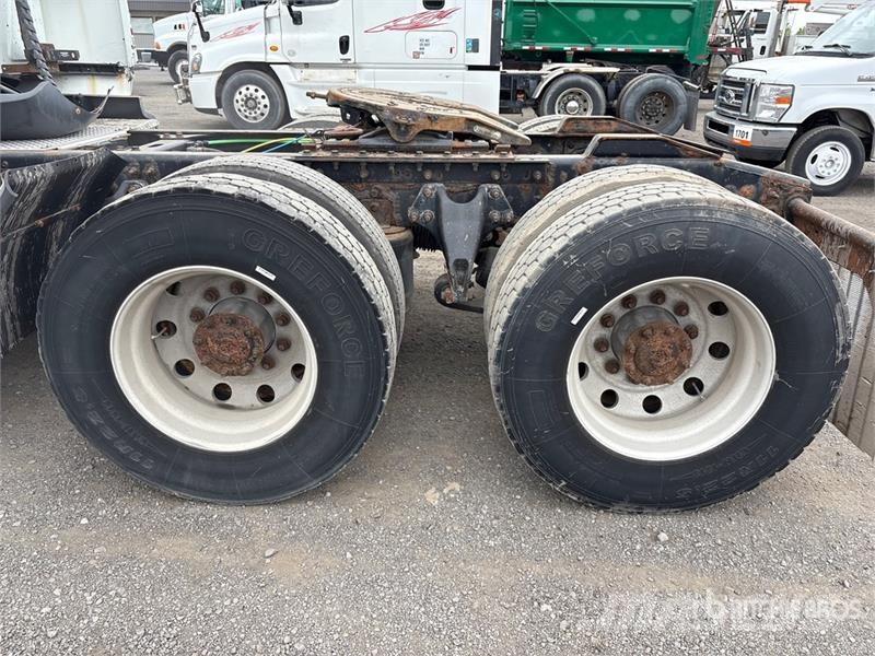 International LT625 Prime Movers