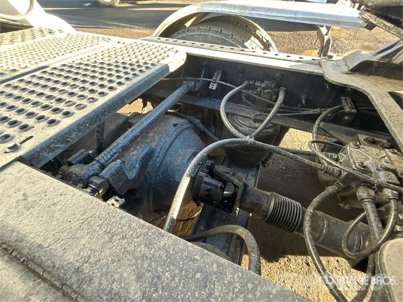 International LT625 Cabezas tractoras