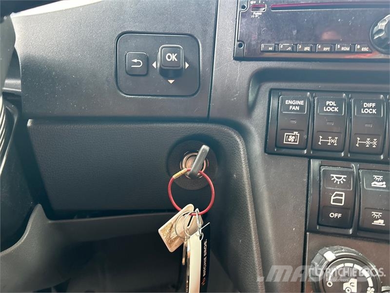 International LT625 Тягачі