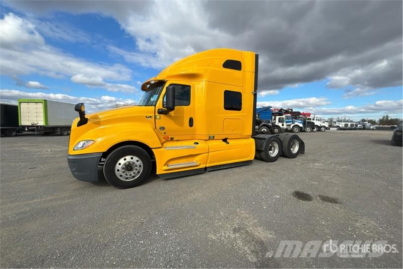 International LT625 Tractor Units