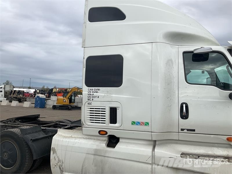 International LT625 Tractor Units
