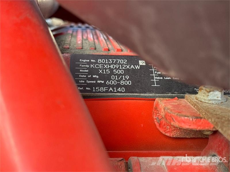 International LT625 Tractor Units