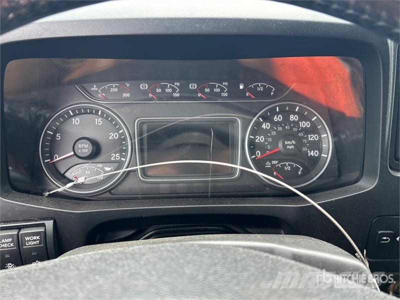 International LT625 Тягачі