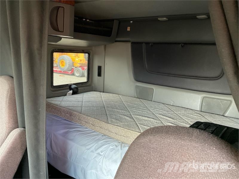 International LT625 牵引车