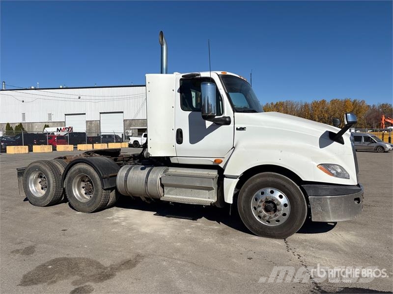 International LT625 6x4 T/A Day Cab Truck Tractor Trækkere