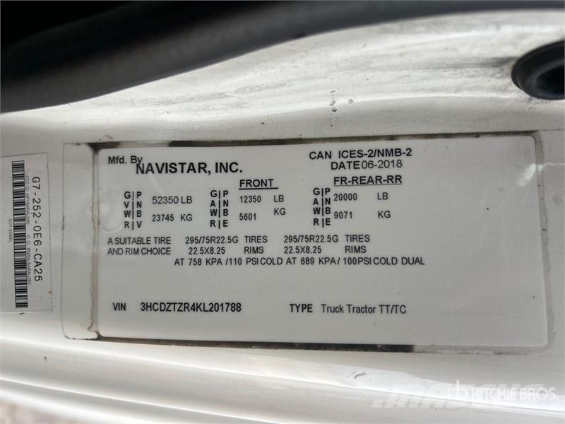 International LT625 6x4 T/A Day Cab Truck Tractor وحدات الجر
