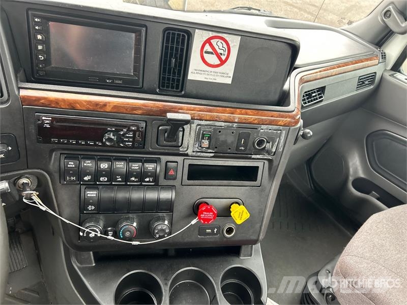International LT625 6x4 T/A Day Cab Truck Tractor Naudoti vilkikai