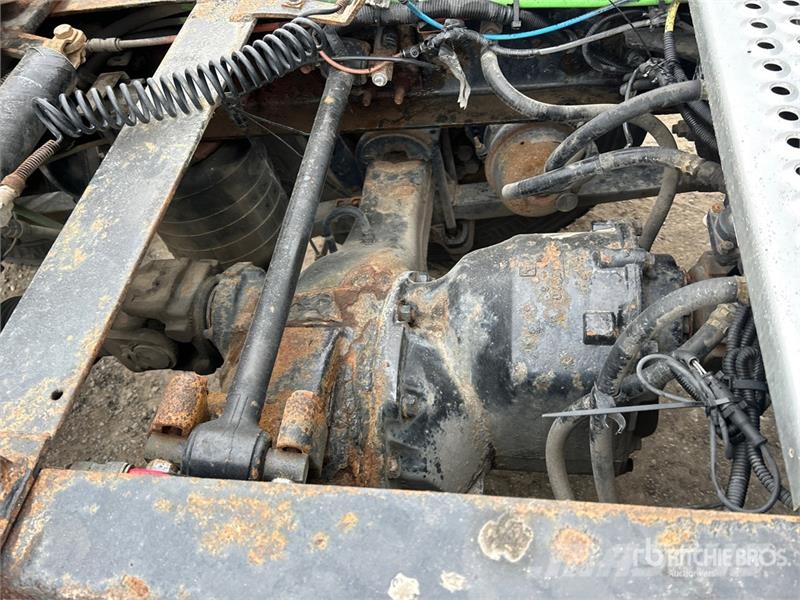 International LT625 6x4 T/A Day Cab Truck Tractor Sattelzugmaschinen