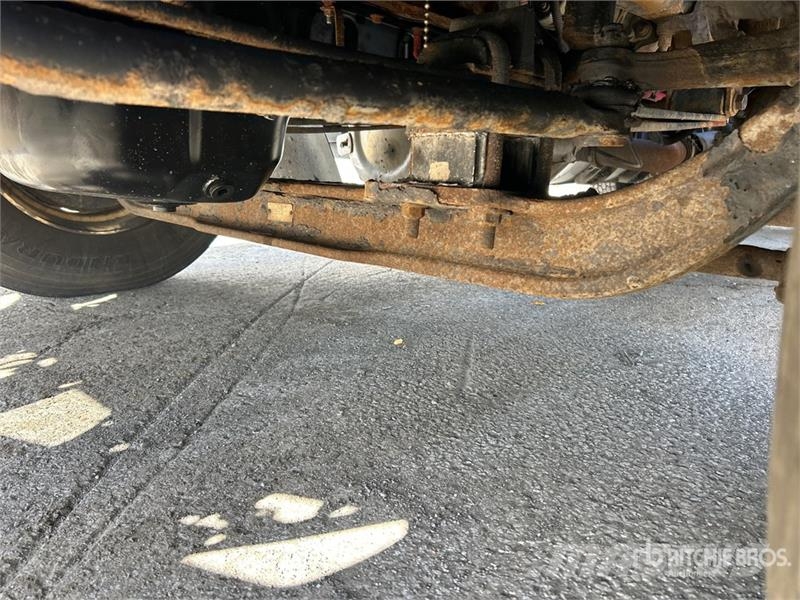 International LT625 6x4 T/A Day Cab Truck Tractor Седельные тягачи