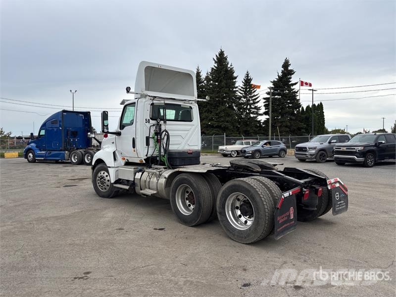International LT625 6x4 T/A Day Cab Truck Tractor Vlačilci