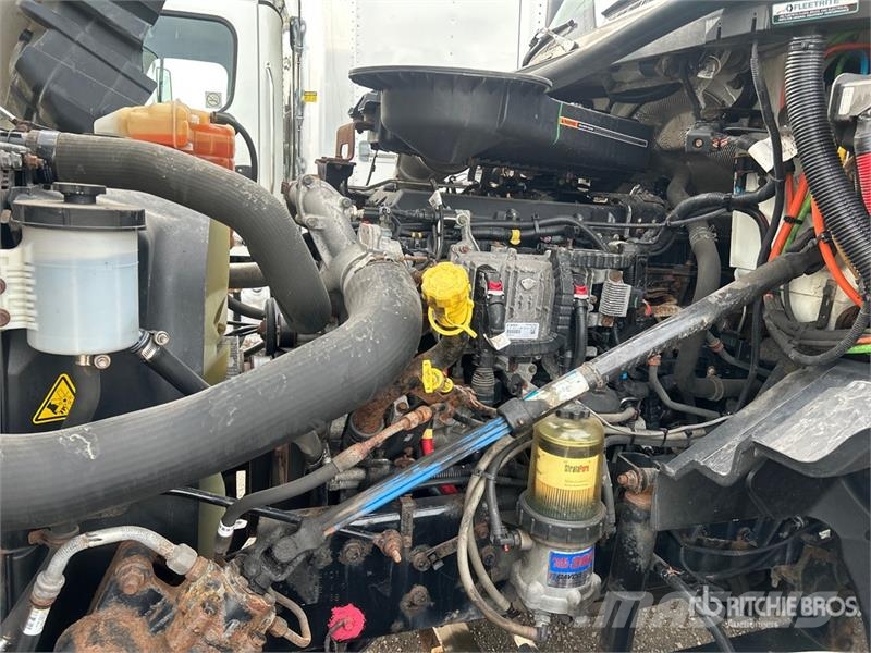 International LT625 6x4 T/A Day Cab Truck Tractor وحدات الجر