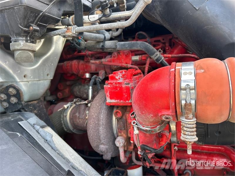 International LT625 6x4 T/A Day Cab Truck Tractor Truck Tractor Units